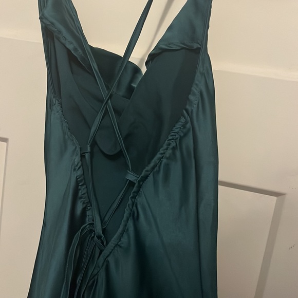 Corset up back green party dress - Picture 2 of 2